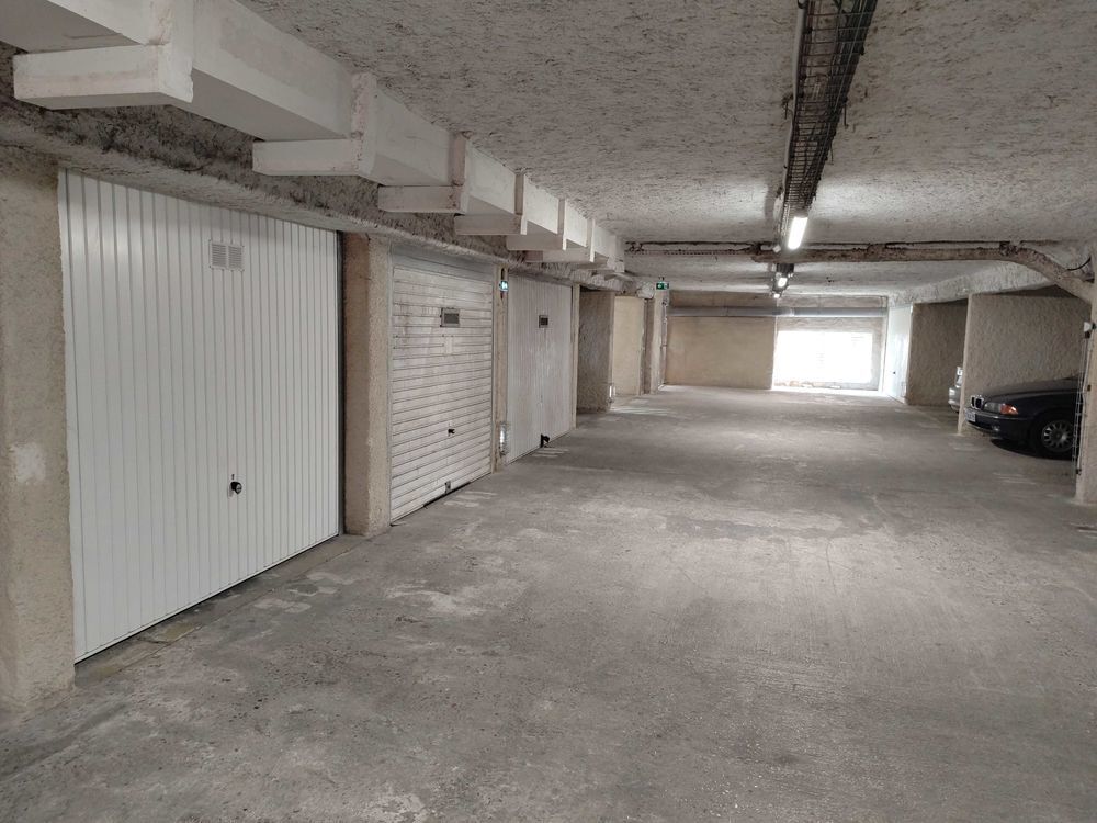Vente Parking/Garage Garage fermé 12m2 Square vitruve Paris 20