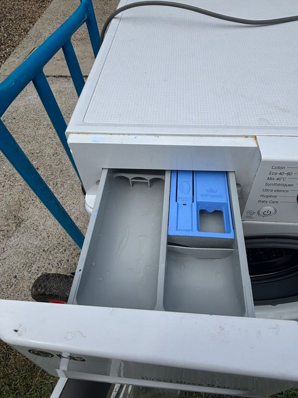 Lave linge marque LG , capacit&eacute; de 9 kg . Electroménager