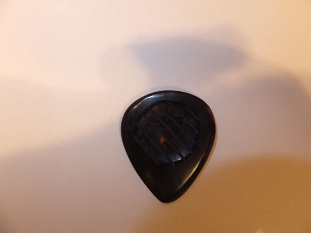M&eacute;diator guitare manouche en v&eacute;ritable &eacute;caille de tortue Instruments de musique