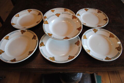 Assiettes Moulin des Loups et Hamage
25 Cl�gu�rec (56)