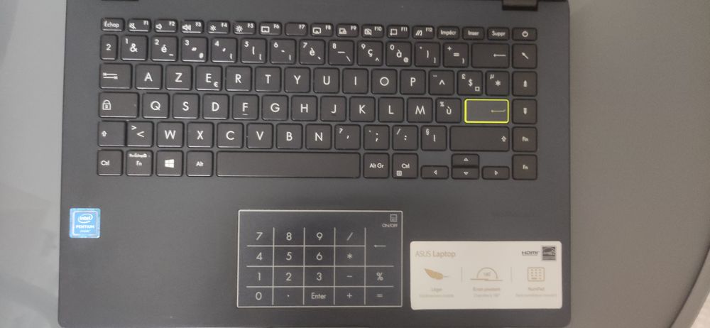Asus vivobook 14" Matériel informatique