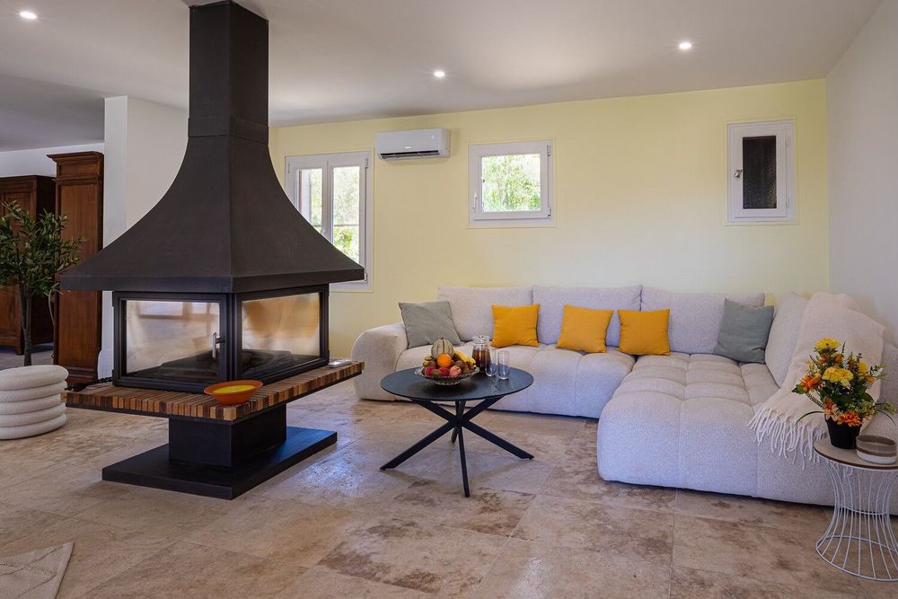 à vendre  Villa Rustrel (84400)