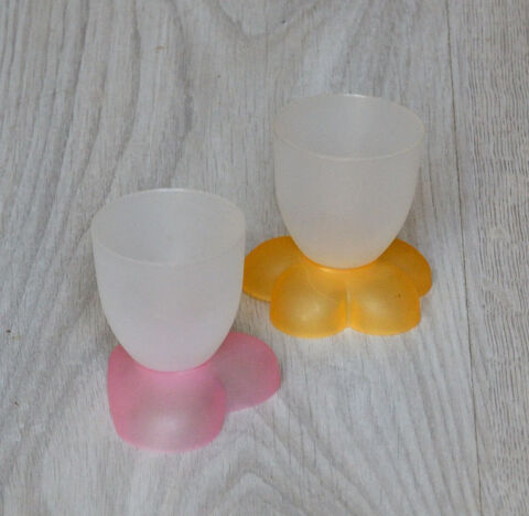 Coquetiers en plastique 5 Sireuil (16)