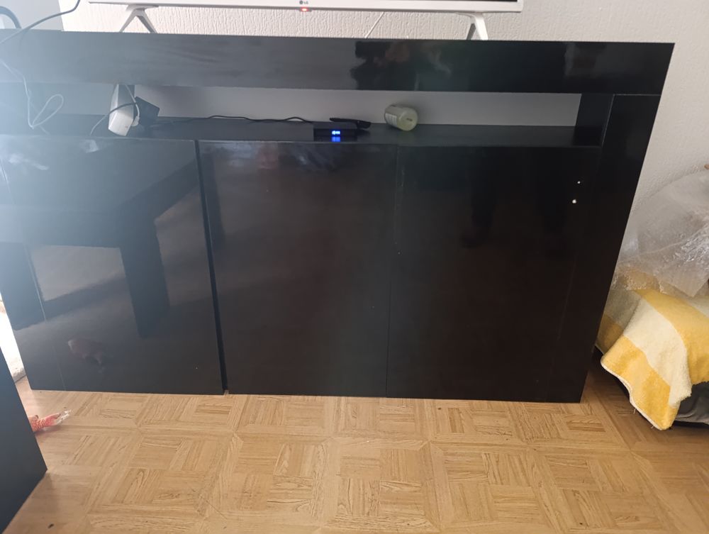 buffet suite d&eacute;m&eacute;nagement Meubles