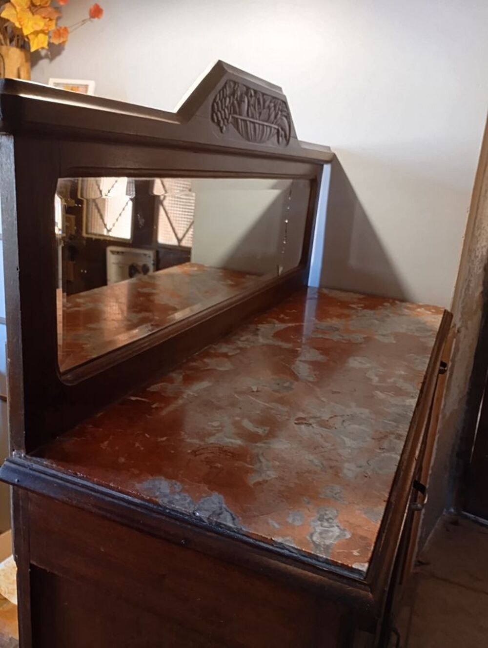 Bahut ancien avec miroir et dessus marbr&eacute; Meubles