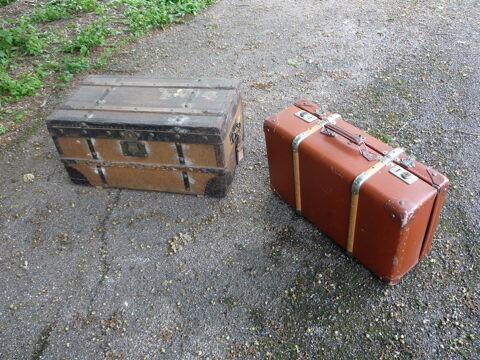 Ancienne Valise de Voyage en Carton Cerclée Bois/malle 35 Castres (81)