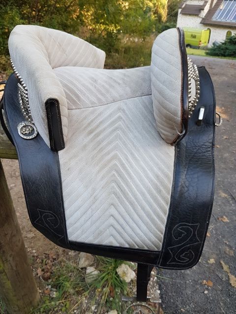 SELLE PORTUGUAISE 1300 Chamigny (77)