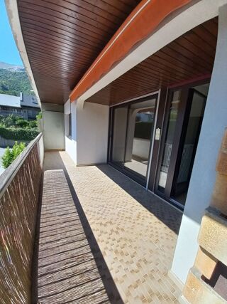 Location Appartement T4 Spacieux Centre Ville Saint-jean-de-maurienne