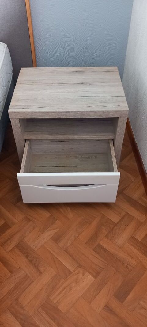 Table de chevet LED 30 Courcelles-Chaussy (57)