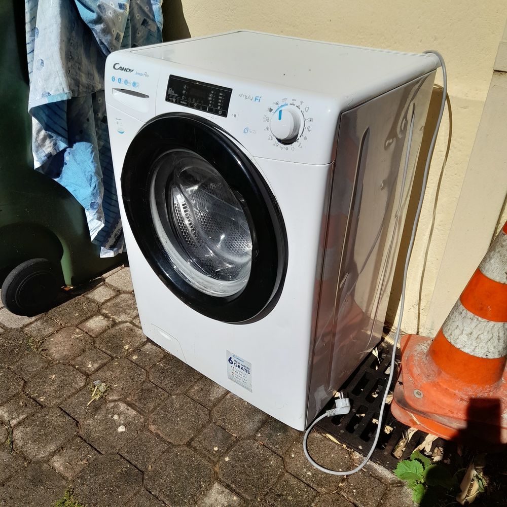 Lave linge Candy Smart Pro 9kg A+++ 1200tr/mn &eacute;cran tactile Electroménager