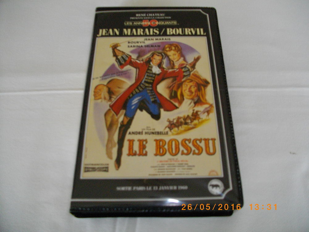 Cassette vid&eacute;o vhs de : "LE BOSSU" DVD et blu-ray