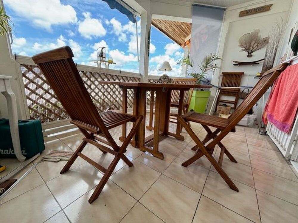 Table jardin teck massif repliable et quatre chaises Jardin
