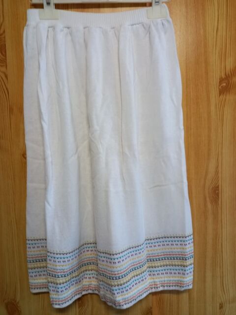 Jupe lainage fin blanche marque Renoma taille 38 9 Villiers (86)