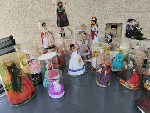 Lot de 25 poupées de collection France et autres 0 Albi (81)