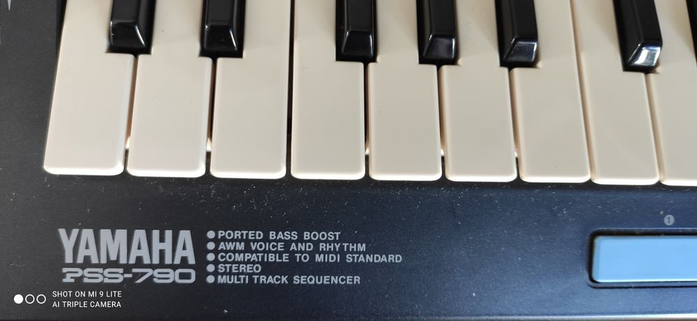 Synthetiseur yamaha pss-790 Instruments de musique