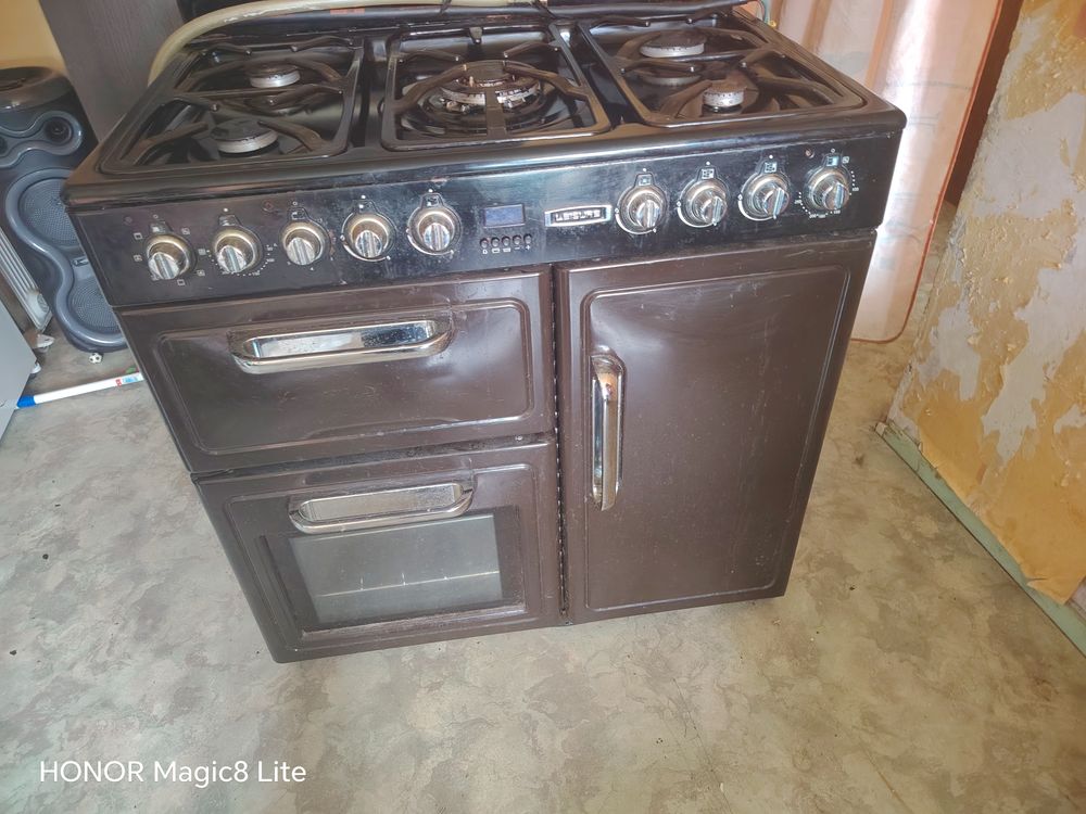 Cuisini&egrave;re piano de cuisson 90x90x60 avec plancha et plaque Electroménager
