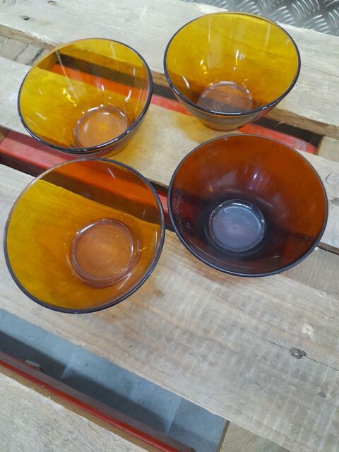 4 bols en pyrex
5 Craponne (69)