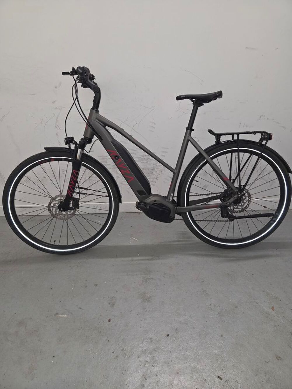 VTC &Eacute;lectrique KAYZA Tanana Dry 6 - Moteur Bosch CX Vélos