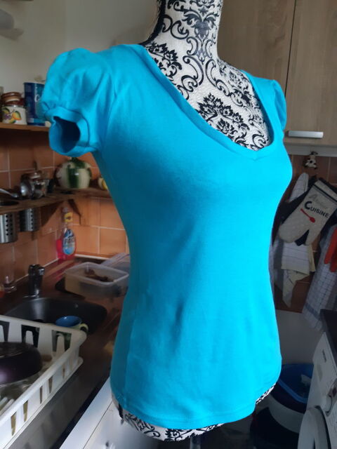 top bleu ciel turquoisec NEUF manches courtes ballons T S 5 Lyon 5 (69)