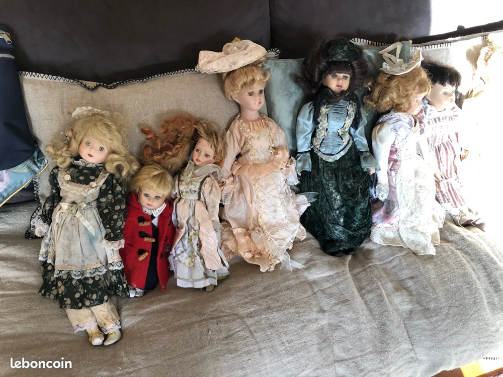 LOT de 8 POUPEES Porcelaine 