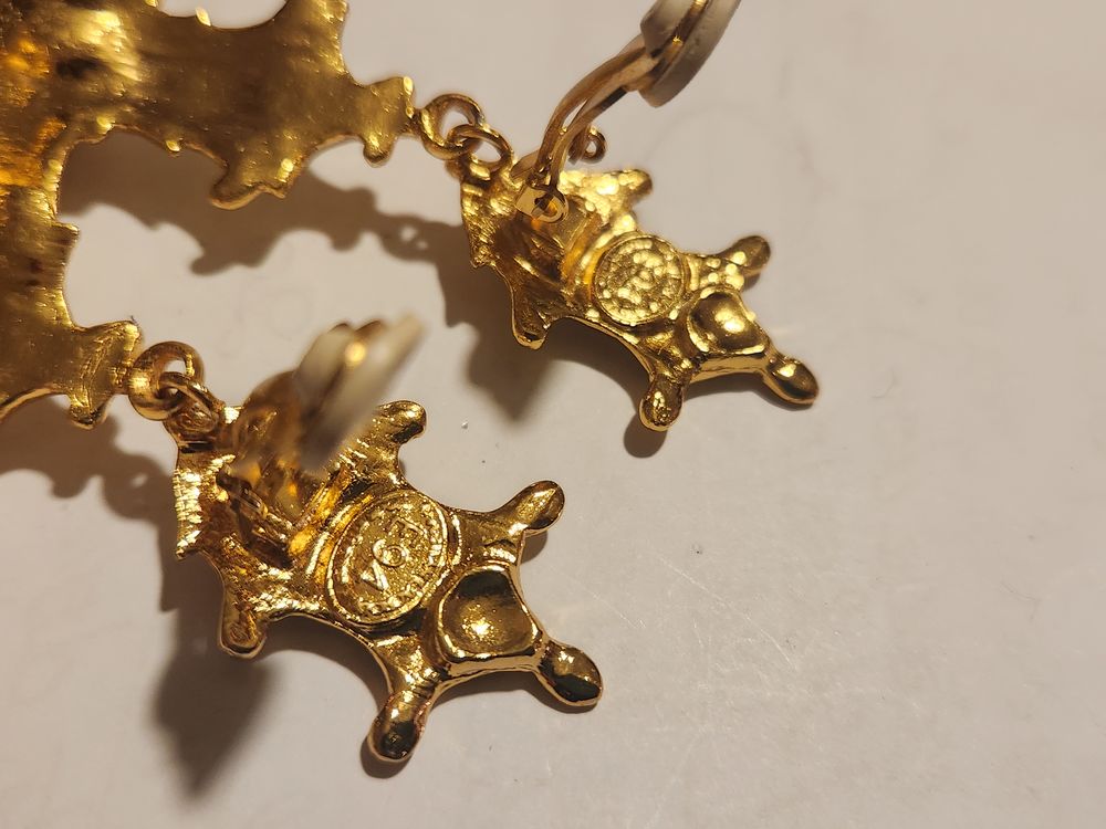 BO Clip croisillons email bleu + pendantes + perle C.LACROIX Bijoux et montres