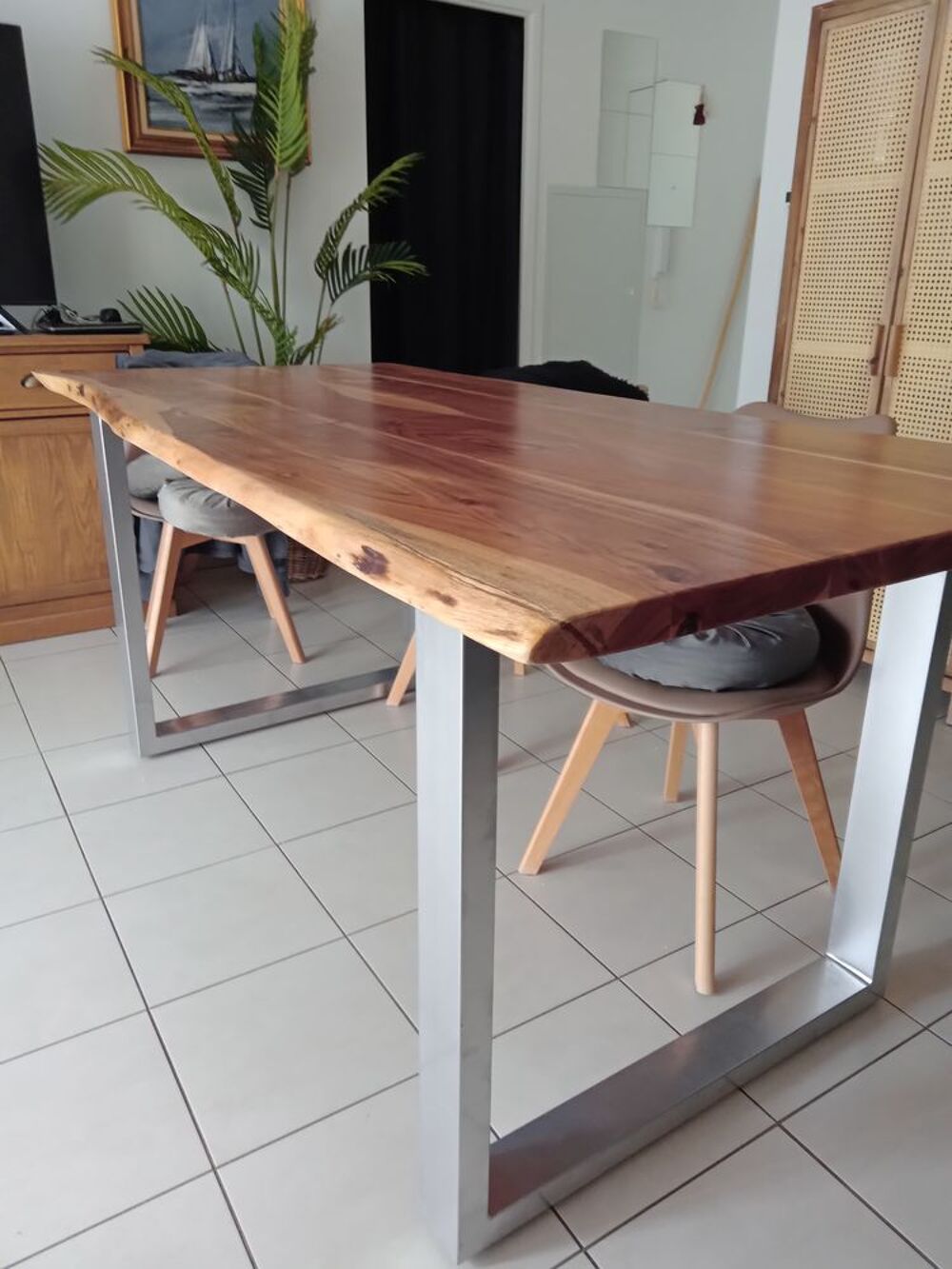 table a manger en bois massif accacia Meubles