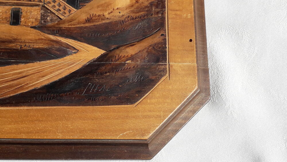 "Tableau en bois sculpt&eacute;
Chalets montagnards
sign&eacute; CLEAL Décoration