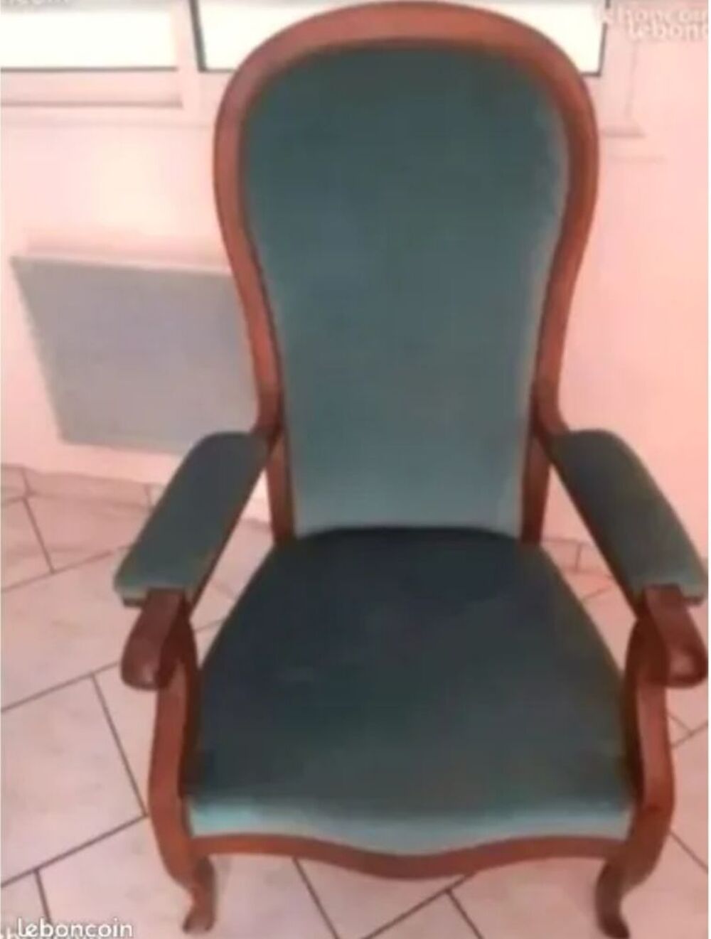 Fauteuil Voltaire en velour bleu Meubles