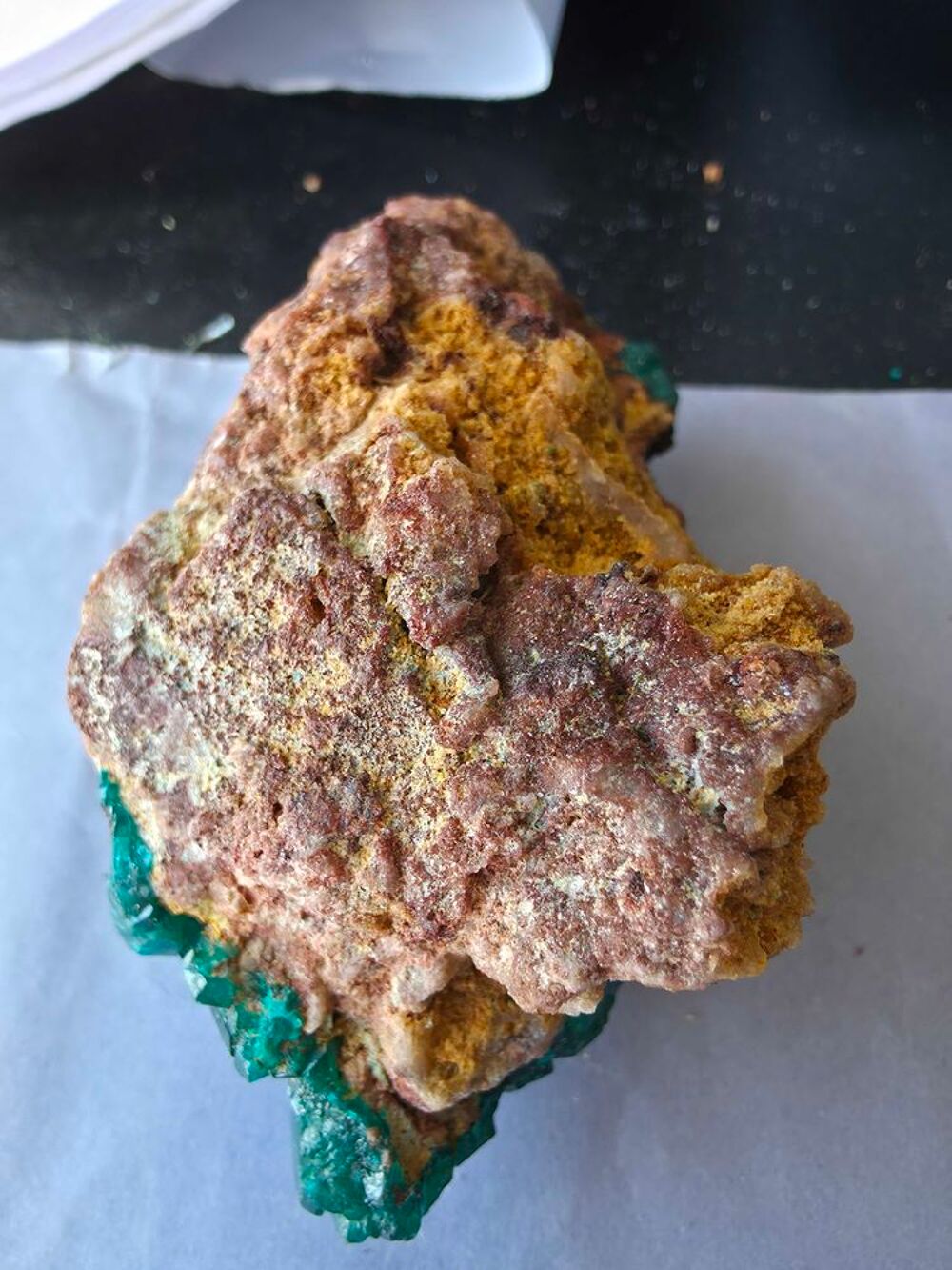 Superbe Sp&eacute;cimen de Dioptase sur Matrice-Congo RDC 