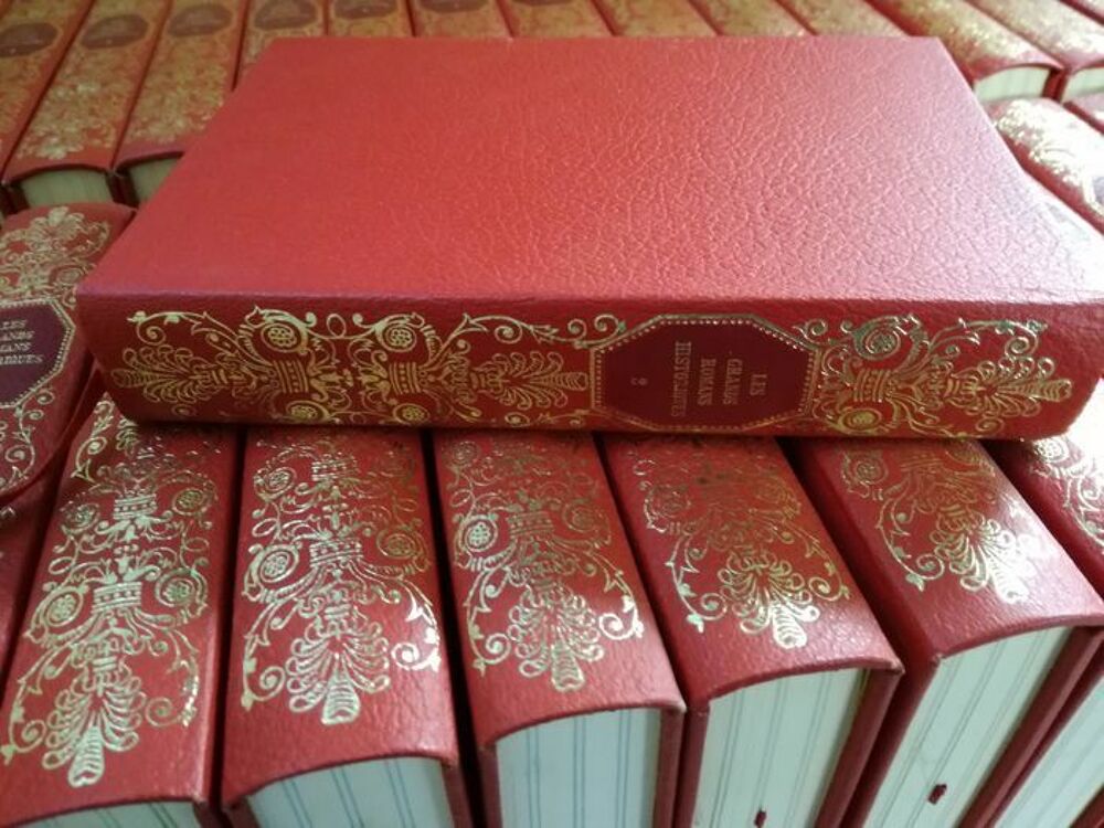 Collection de 36 volumes "Les Grands Romans Historiques" Livres et BD