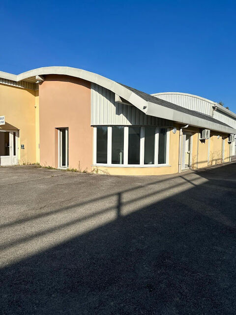 DELLE,(90) loue local ou bureau de 95 à 100m² sur fort passage acces pmr 1200 90100 Delle