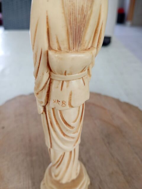 statuette en ivoire 2500 Beaune (21)