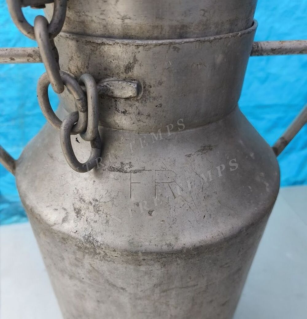 ANCIEN BIDON &Agrave; LAIT 20 LITRES F.R EN ALUMINIUM Décoration
