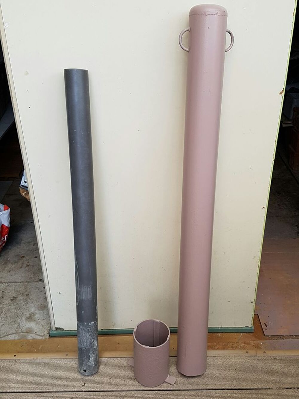 POTEAUX ACIER CYLINDRIQUE &agrave; SCELLER ou RESTE AMOVIBLE 
Bricolage