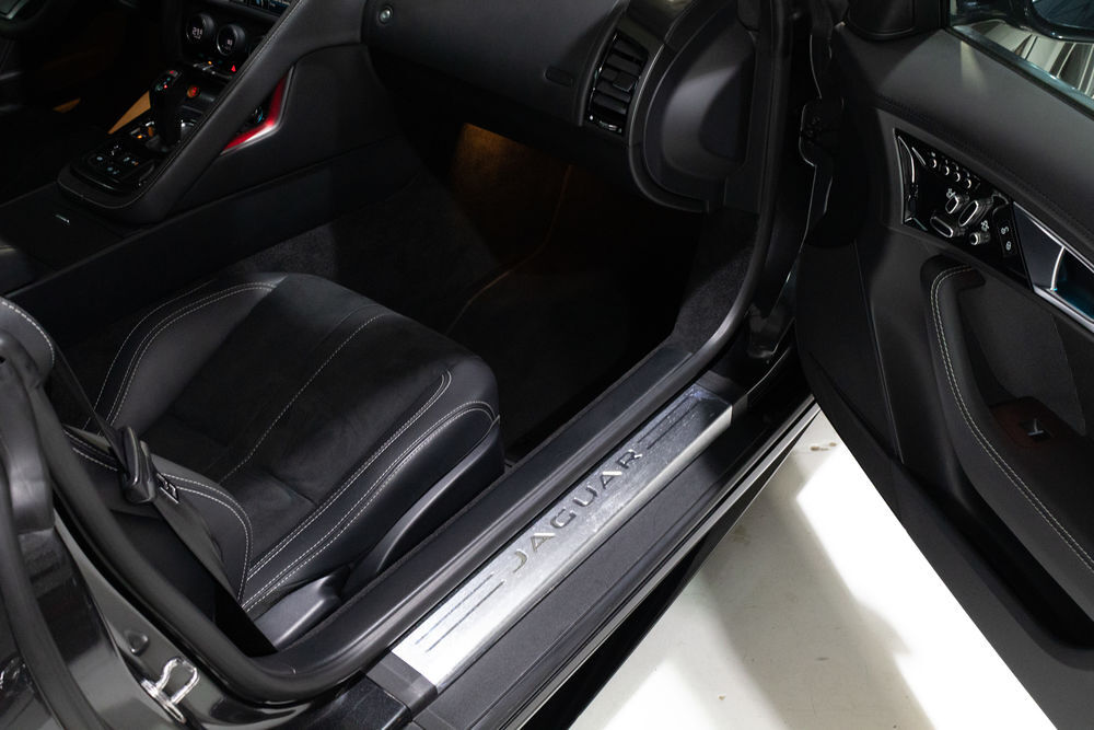 F-Type Coup&eacute; V8 R 5.0 550 Suraliment&eacute; A 2014 occasion 35440 Montreuil-sur-Ille