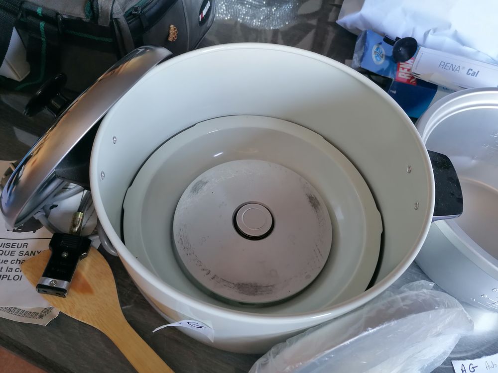 Auto cuiseur &agrave; riz
Cuisine