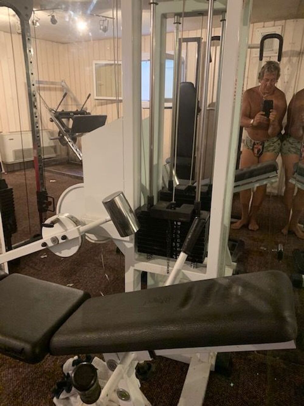 plusieurs appareils Fitness professionnel Sports