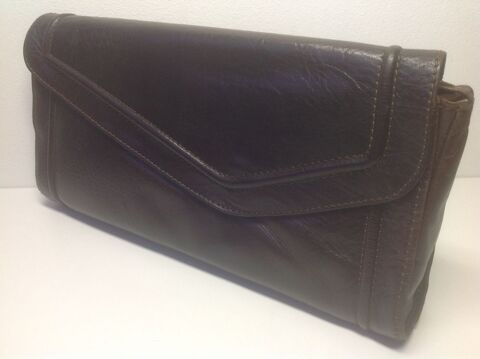 SAC  MAIN J.B. MARTIN MARRON EN CUIR BOX Envoi Possible
30 Trgunc (29)