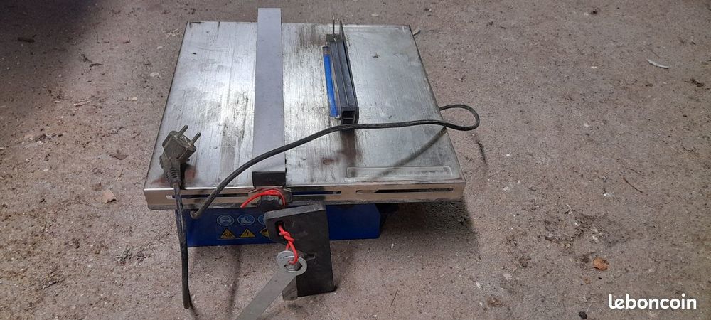 Scie &agrave; carrelage Bricolage