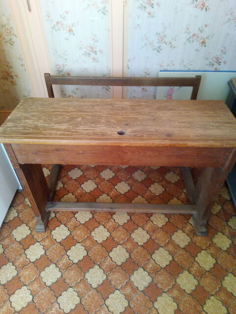 Bureau écolier ancien 2 places 130 Villeneuve-d'Olmes (09)