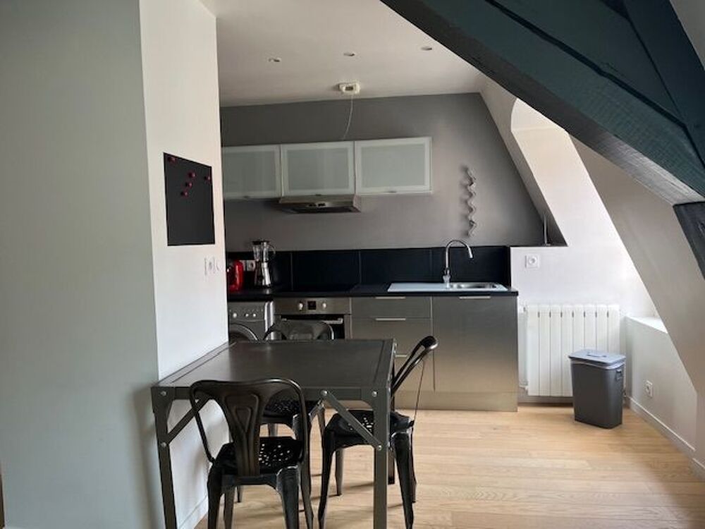 Location Appartement Bel appartement Meublé Besançon centre-ville cour intérieure Besançon