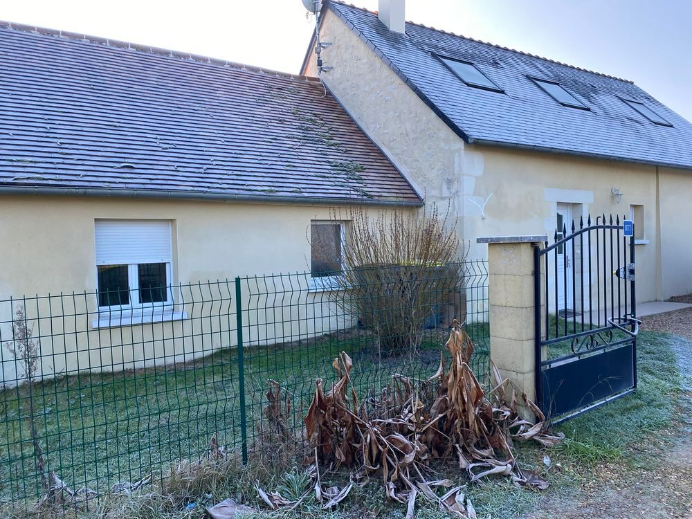 Location Maison maison T8 avec cour espace vert à Vernoil 49390 Vernoil