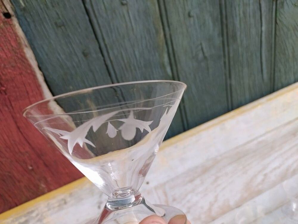 Verres Coniques Cristal Grav&eacute; Fleurs Vintage Décoration