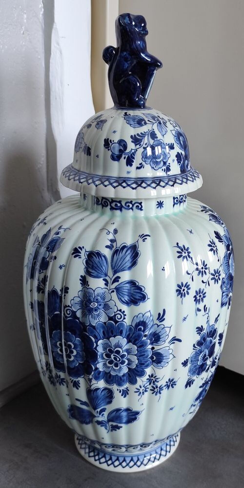 Grande potiche 55 cm en fa&iuml;ence de delft royal goedewaagen Décoration