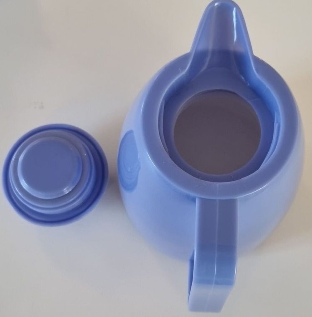 Set thermos en plastique bleu comprenant 1 plateau 2 tasses Electroménager
