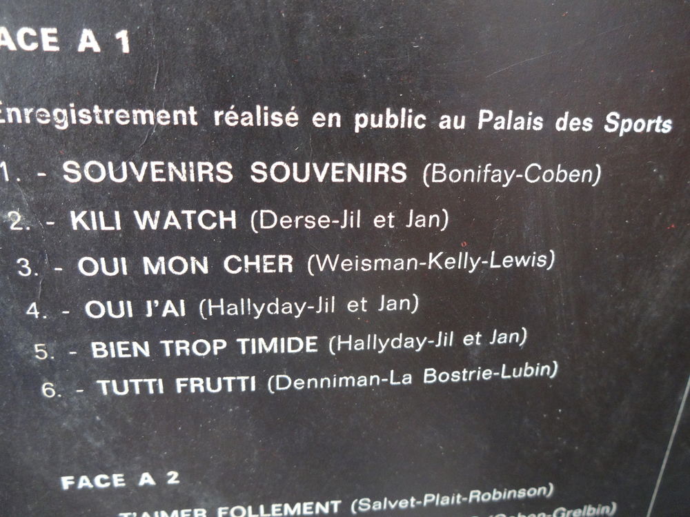 Johnny Hallyday 2 vinyle 33 tours tel : 0627473514 CD et vinyles