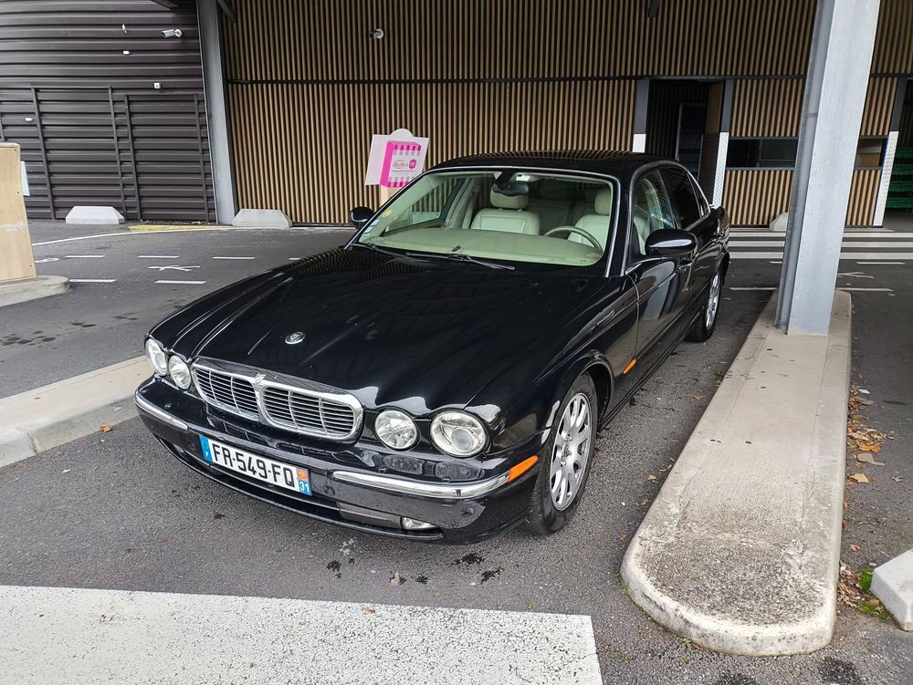 XJ 6 XJ6 3.0 V6 Classique A 2003 occasion 12000 Rodez