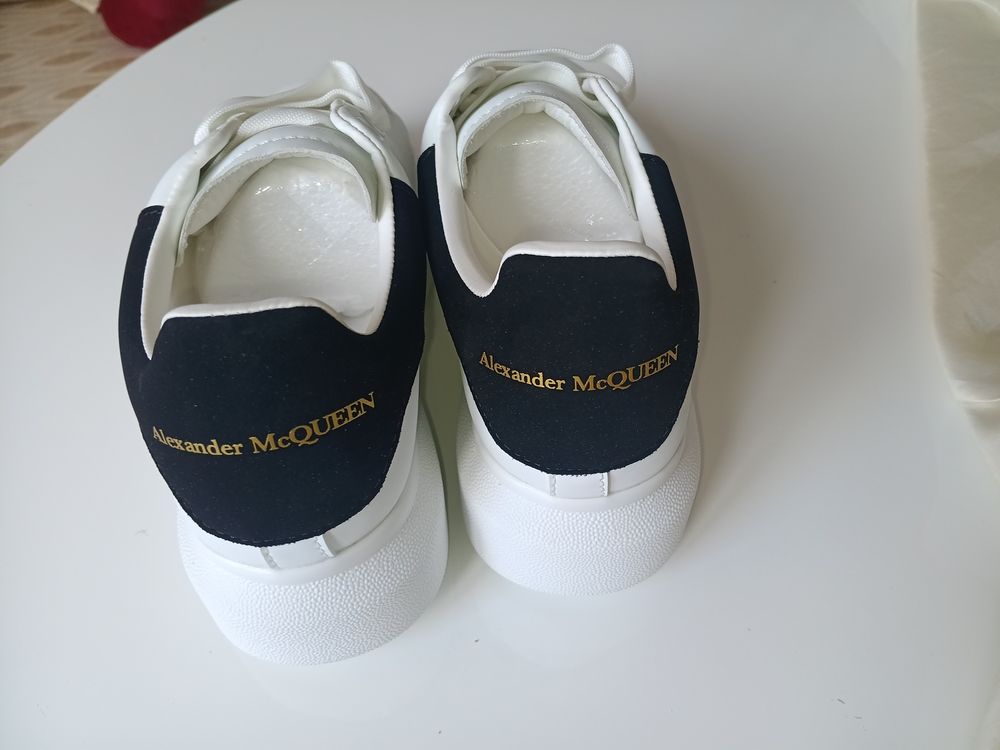 Chaussure Baskets ALEXANDER McQueen pointure 36 prix 500 € Chaussures