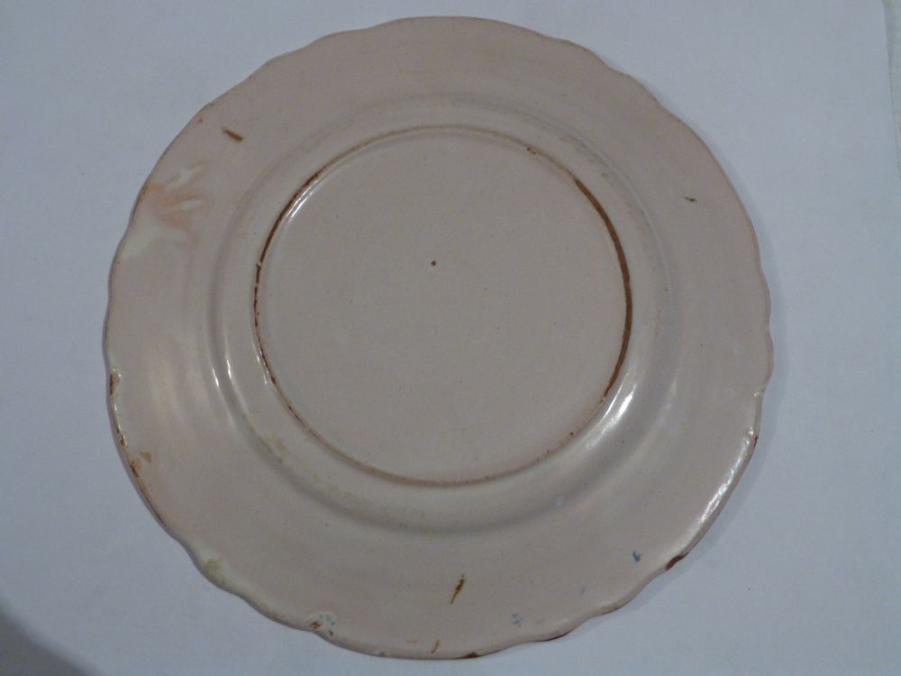 ASSIETTE ANCIENNE HR QUIMPER BRETONNE au tablier 