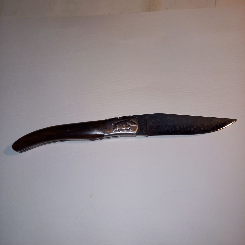 couteau de chasse pliant brut de forge fran&ccedil;ais laguiole, a 